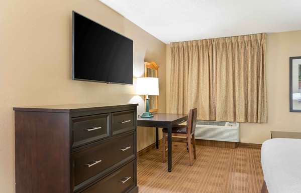  - Extended Stay America Suites Convention Center Schaumburg