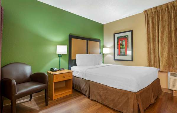  - Extended Stay America Suites Convention Center Schaumburg