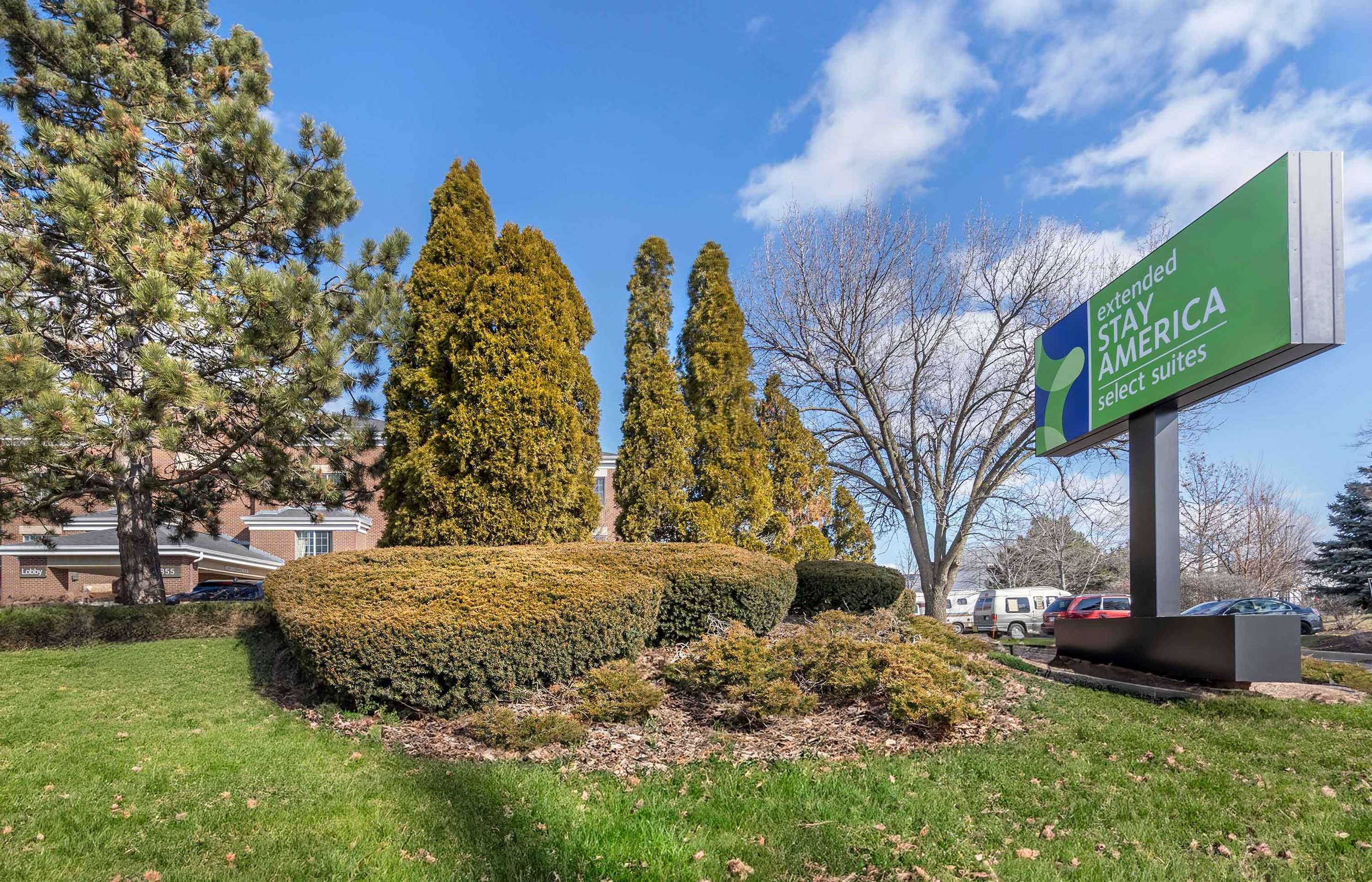 Exterior | Extended Stay America Select Suites Chicago Westmont Oak Brook
