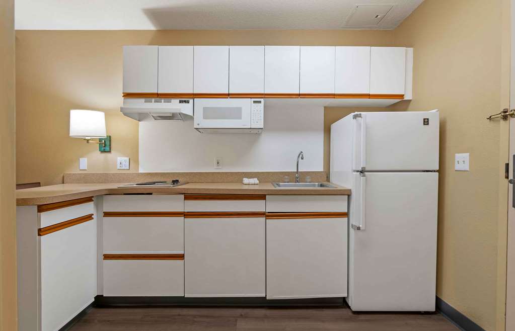 EXTENDED STAY AMERICA SUITES-guestroom-Guest Room,Guest Room Amenity,Kitchen/Kitchenette,On-Site.jpg