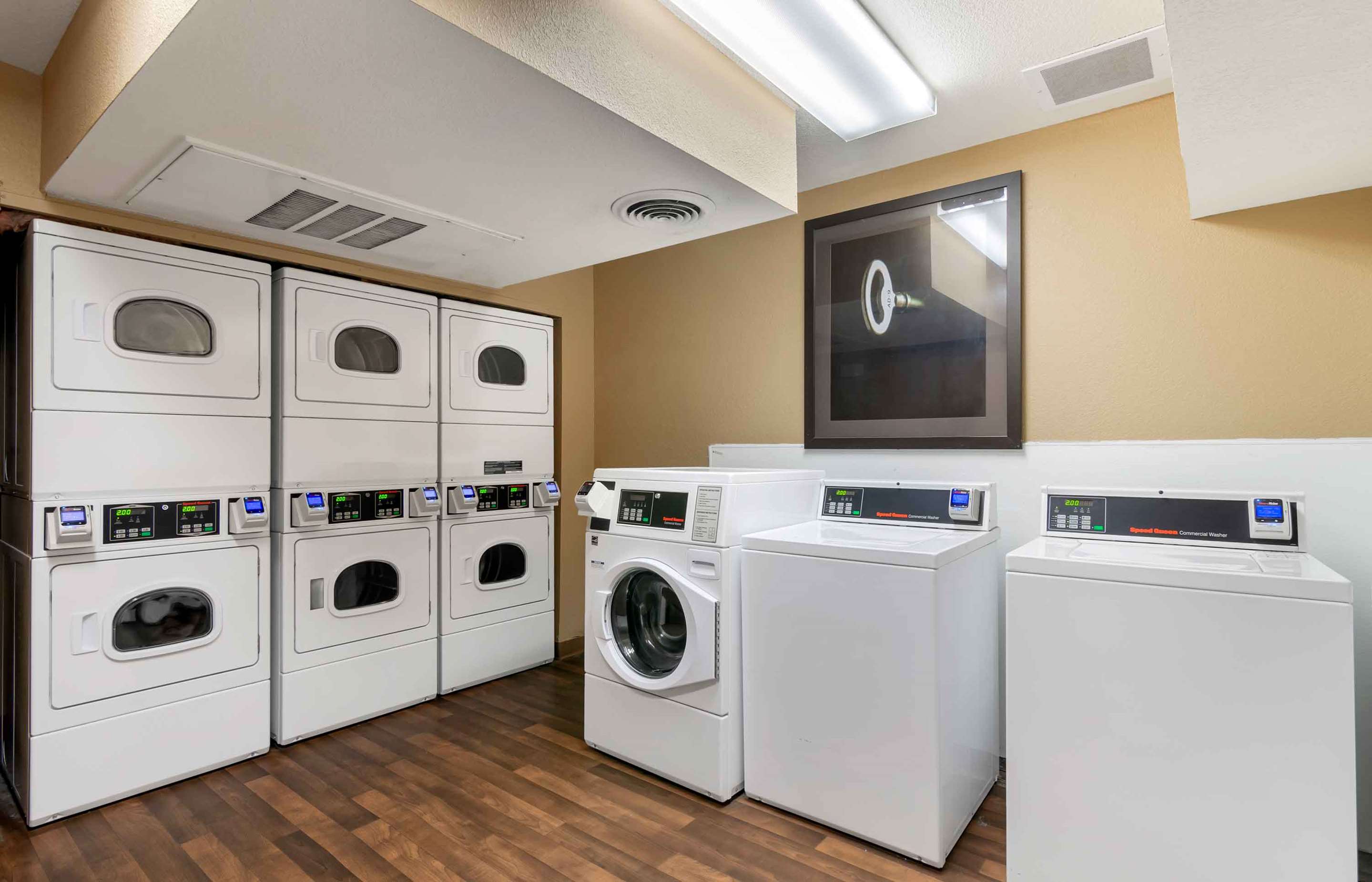 On-Premise Guest Laundry | Extended Stay America Suites - Kansas City - Overland Park - Nall Ave