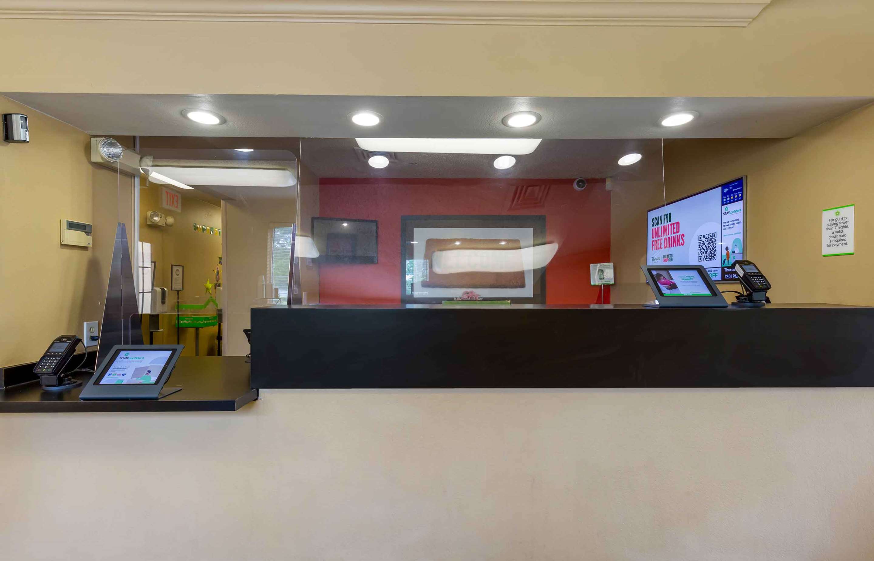 Lobby and Guest Check-in | Extended Stay America Suites Baltimore BWI International Dr
