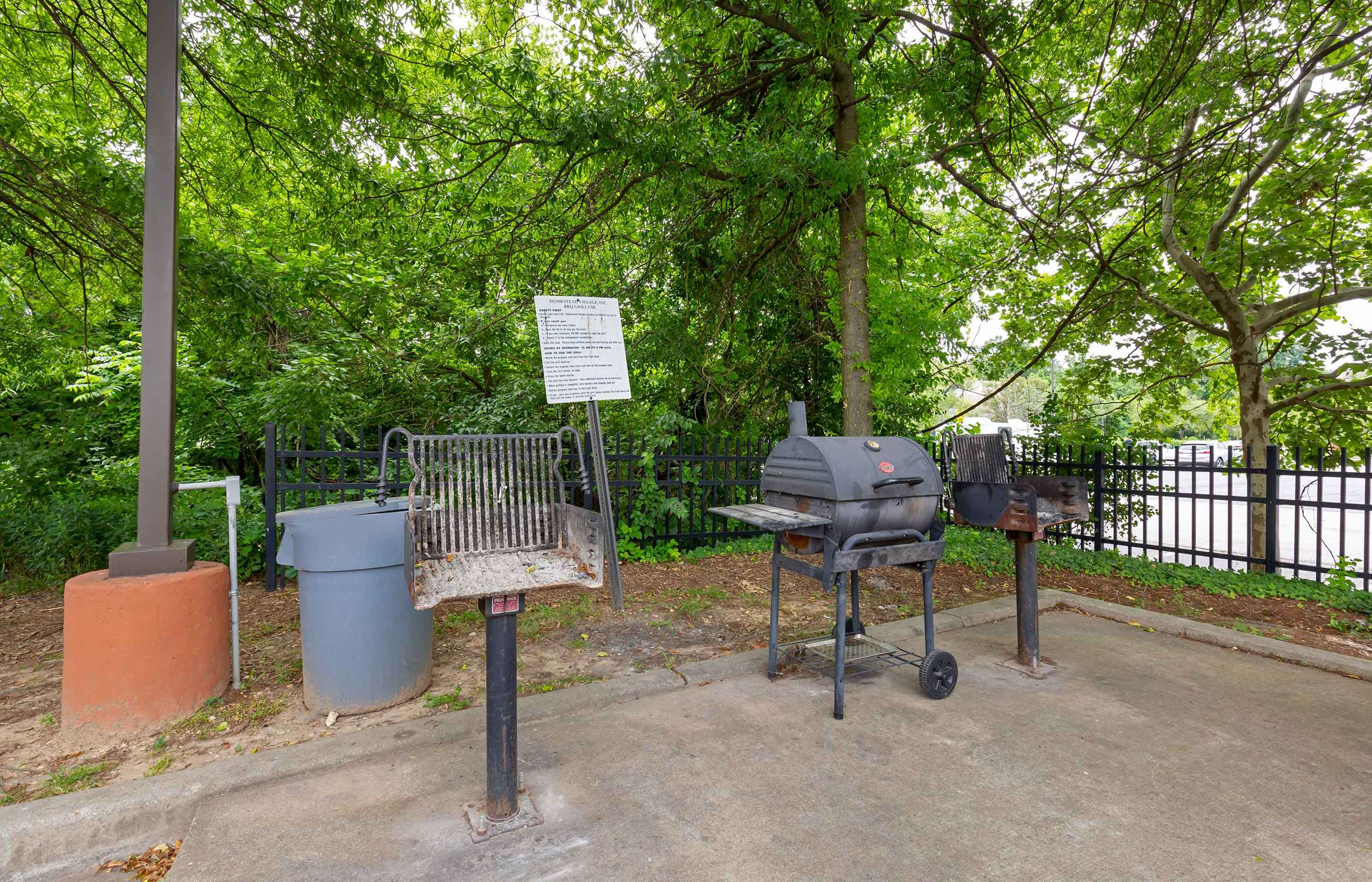 Picnic Area | Extended Stay America Suites Baltimore BWI International Dr