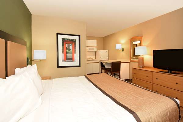  - Extended Stay America Suites Town Center Germantown - I-270, Exit 15