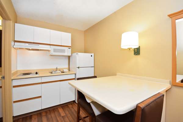  - Extended Stay America Suites Town Center Germantown - I-270, Exit 15