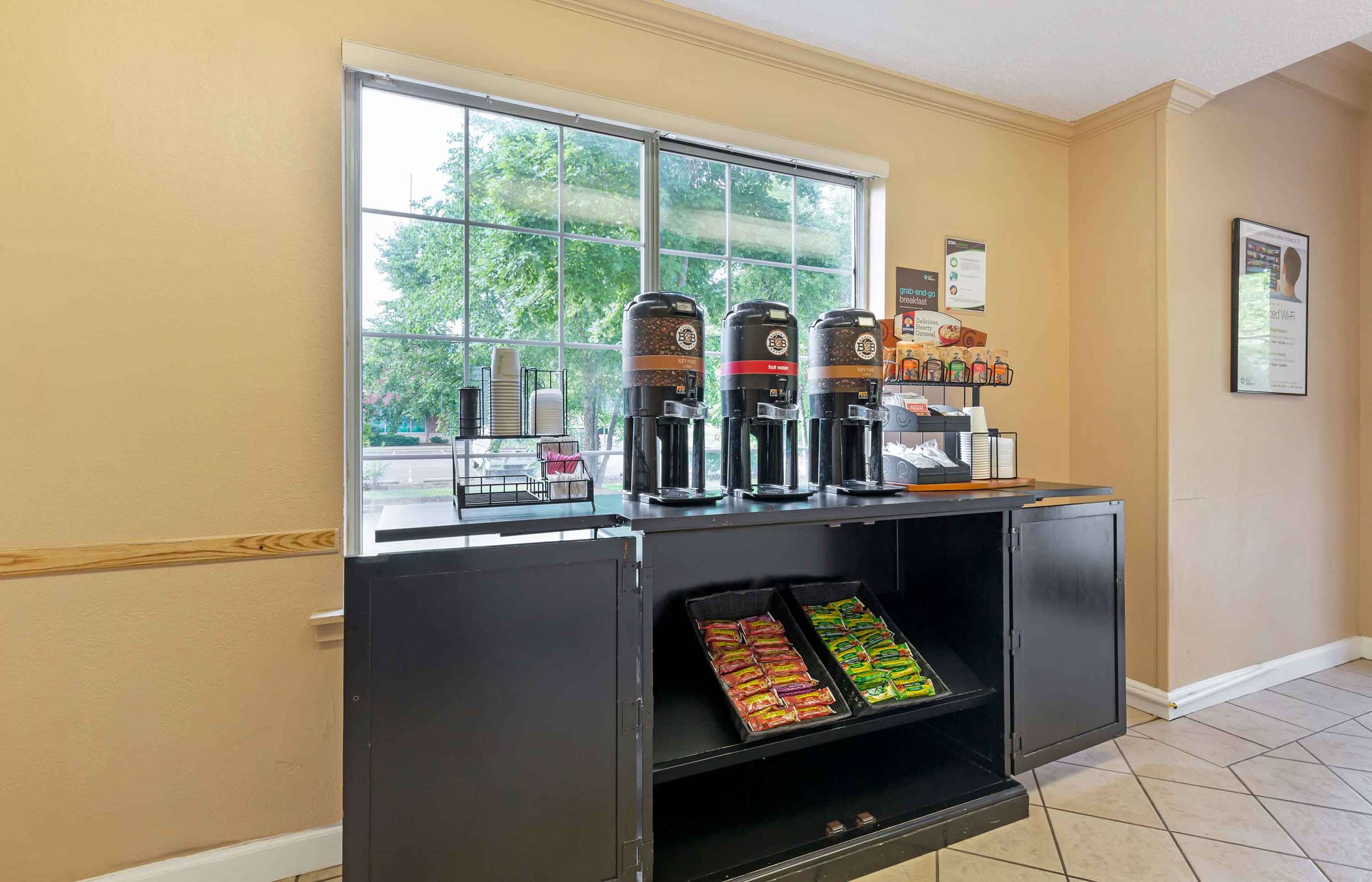 Free Grab-and-Go Breakfast | Extended Stay America Select Suites Washington DC Germantown