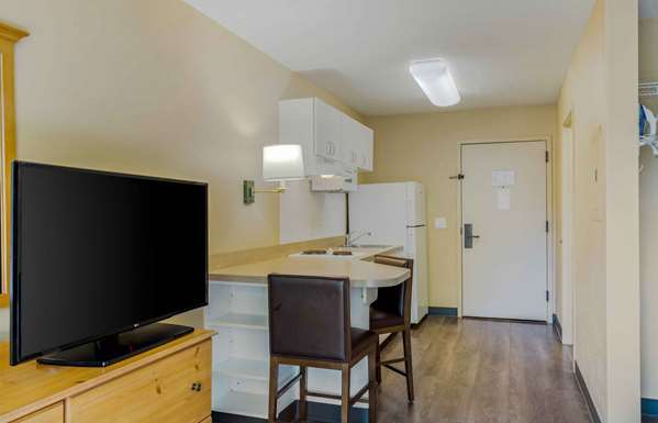  - Extended Stay America Suites 52 4th Avenue Waltham