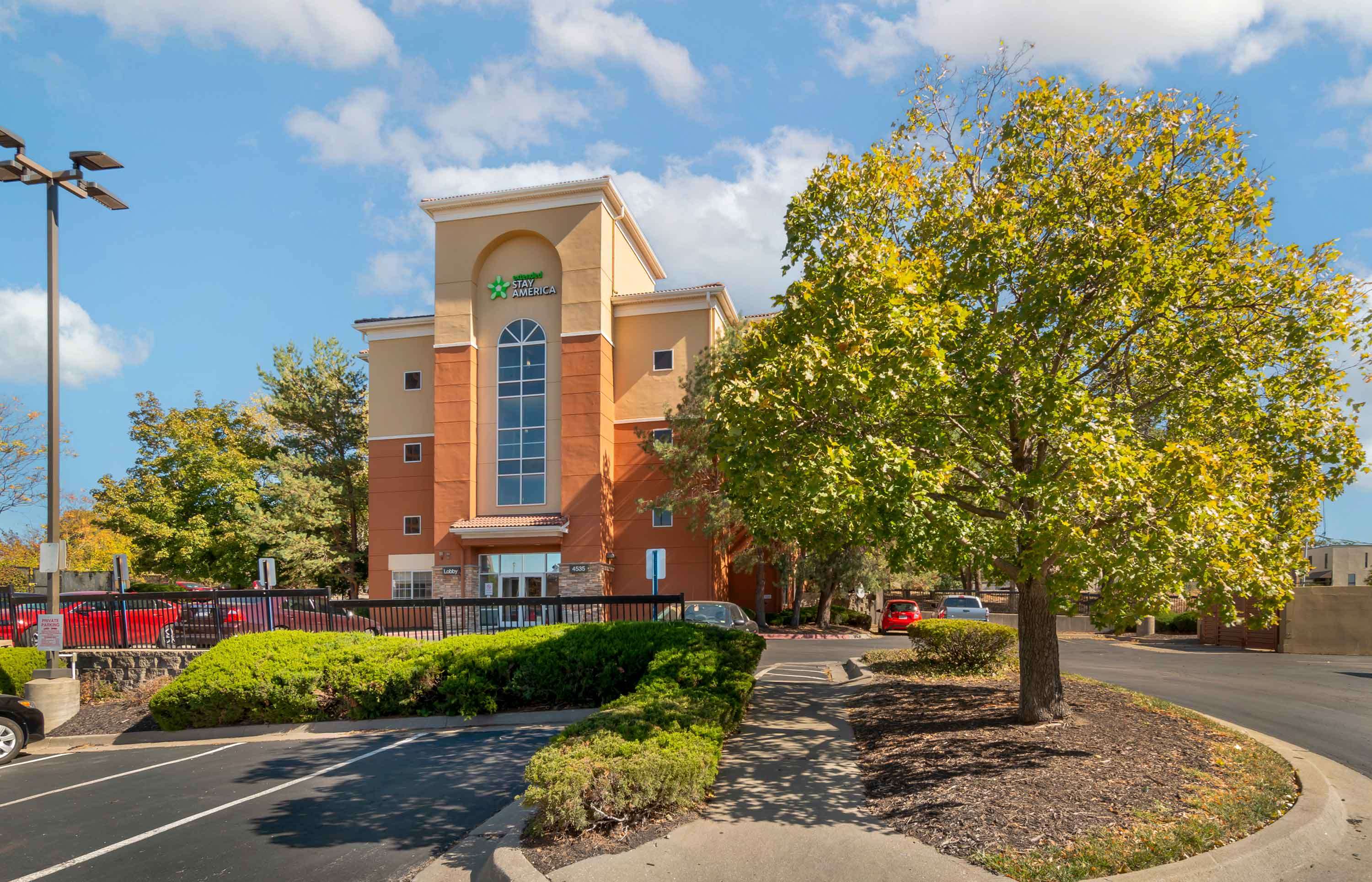 Extended Stay America - Kansas City - Country Club