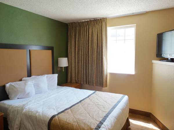  - Extended Stay America Suites Tiffany Springs KC - I-29, Exit 10