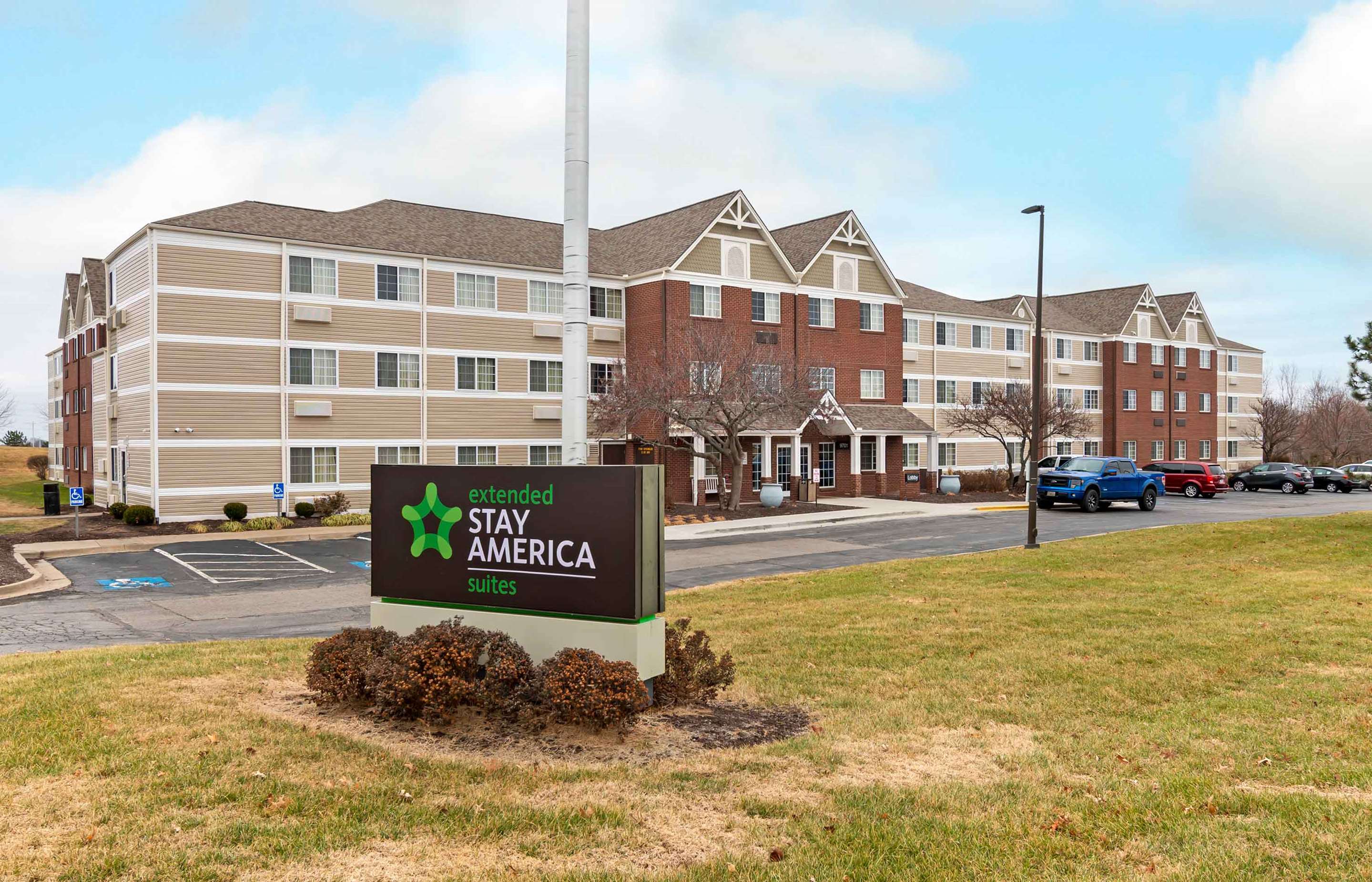 Exterior | Extended Stay America Suites Kansas City Airport Tiffany Spr