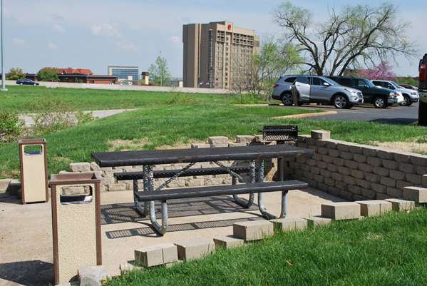  - Extended Stay America Suites Westport Central, I-270, Exit 16