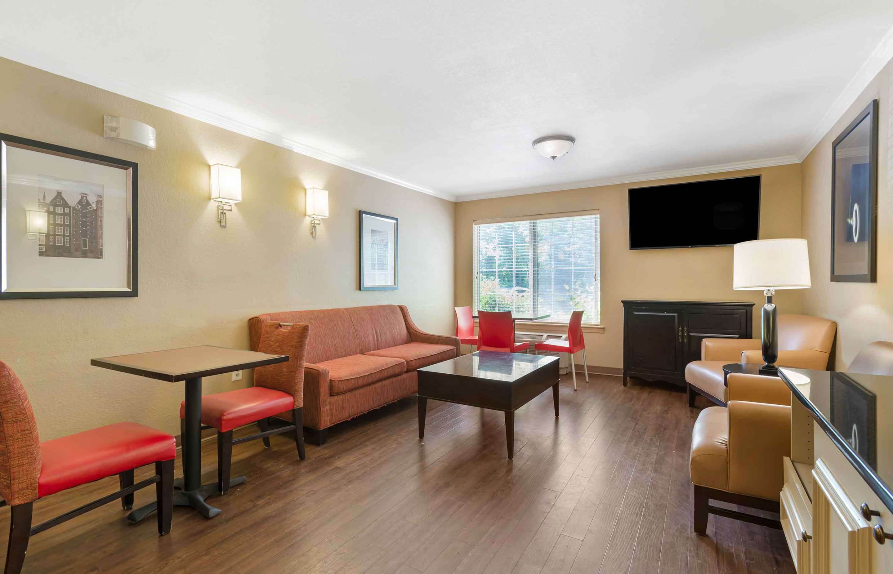 Lobby and Guest Check-in
