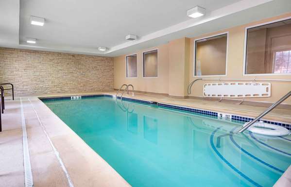 Pool - Extended Stay America Suites Secaucus - I-95, Exit 17