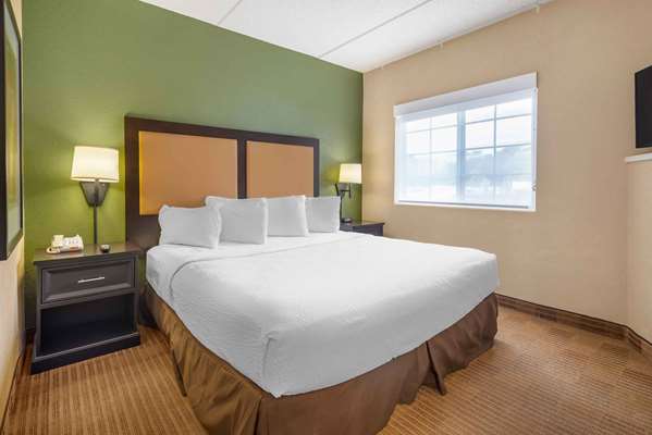  - Extended Stay America Suites Secaucus - I-95, Exit 17