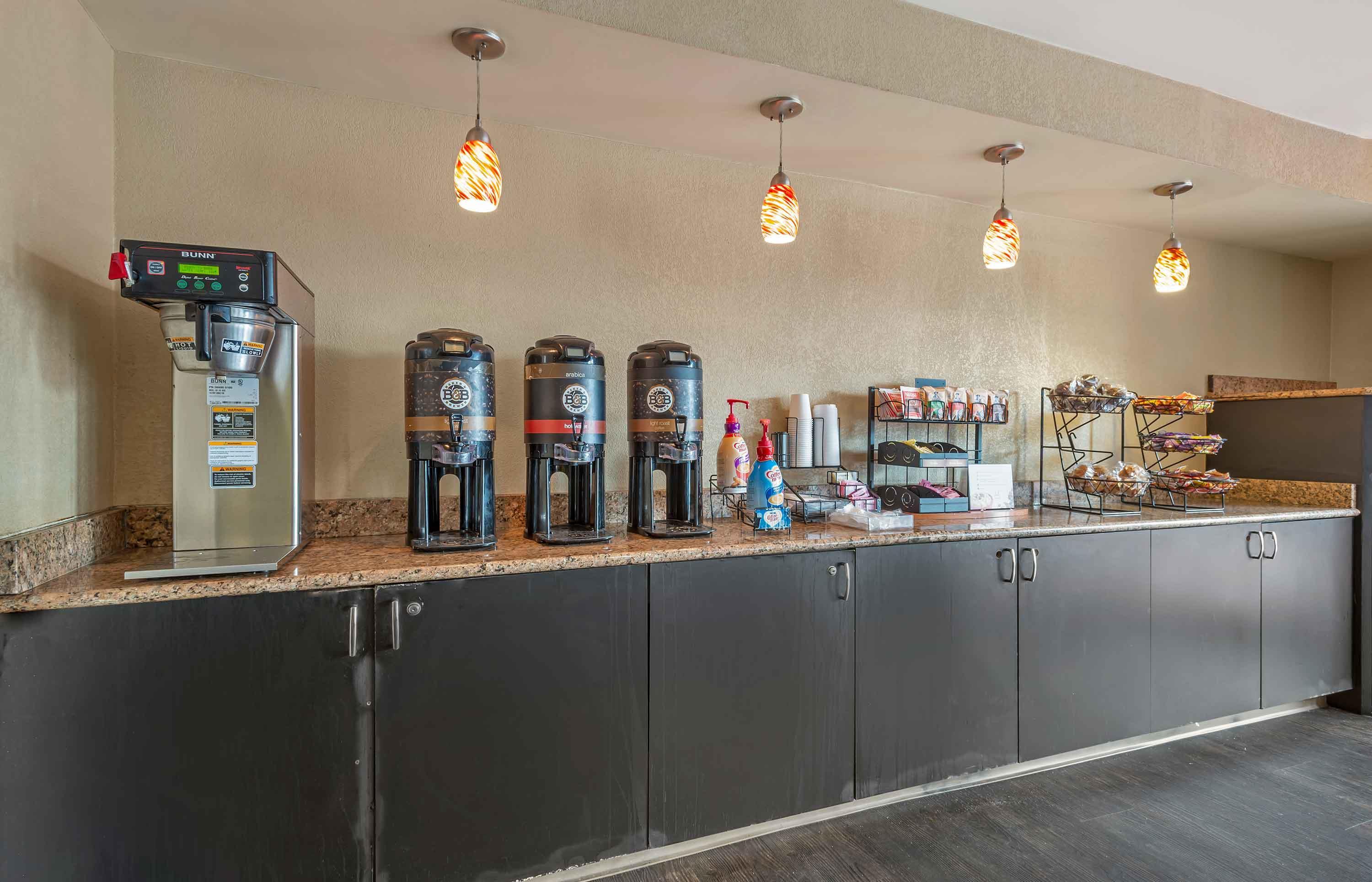 Free Grab-and-Go Breakfast | Extended Stay America Suites Secaucus New York City Area