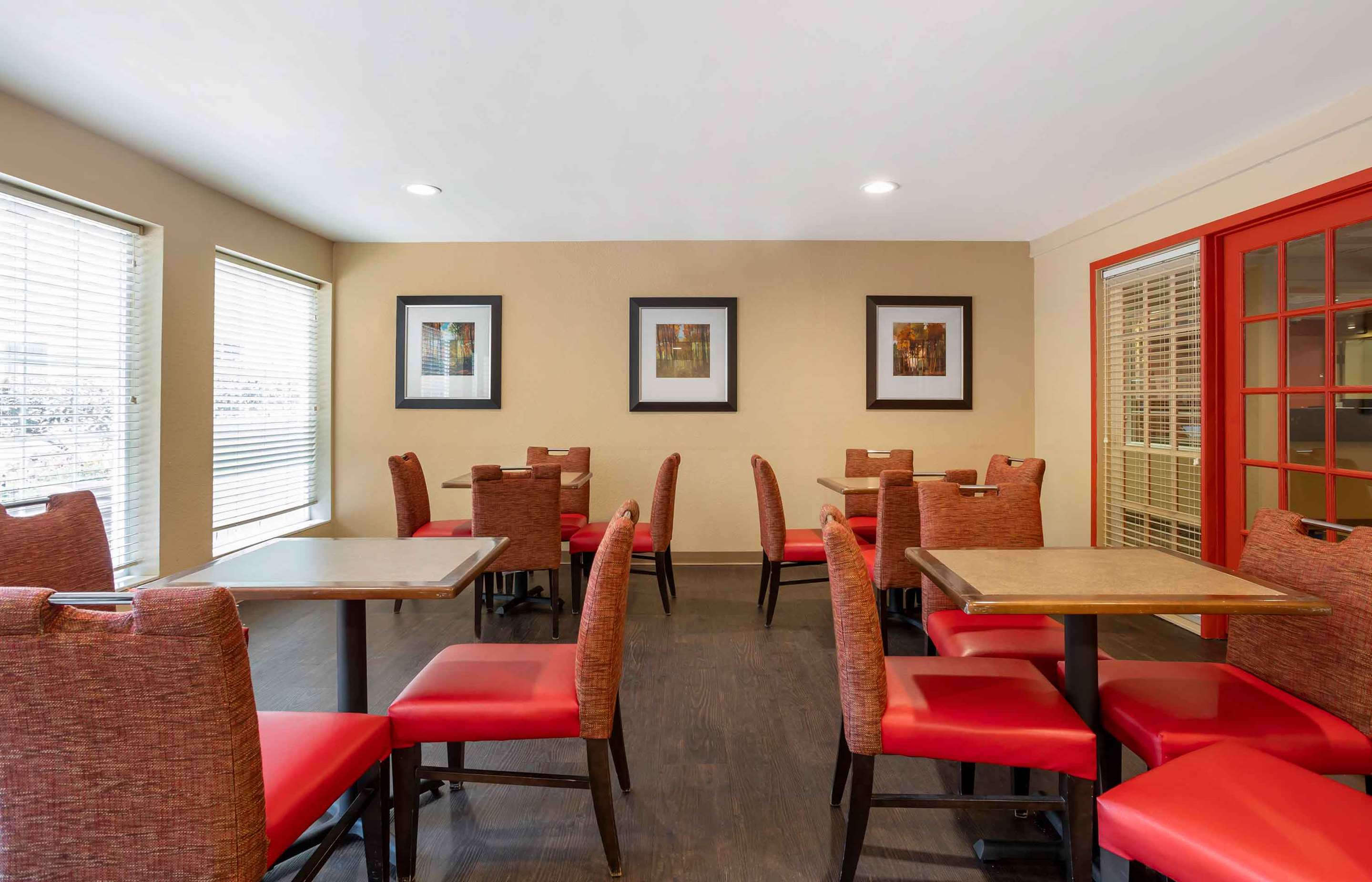 Breakfast Room | Extended Stay America Suites Fishkill Route 9