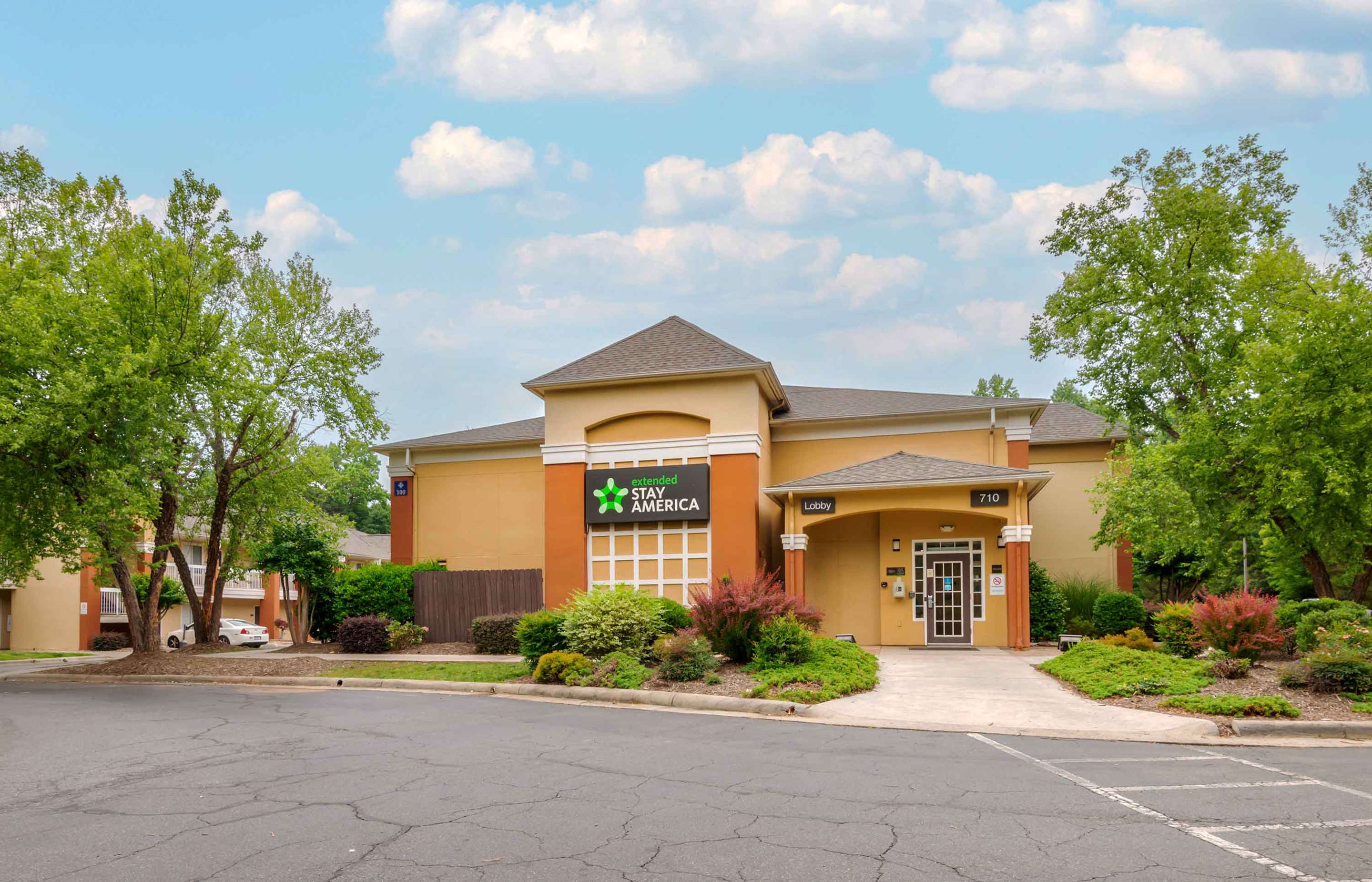 Exterior | Extended Stay America Suites - Charlotte - Airport