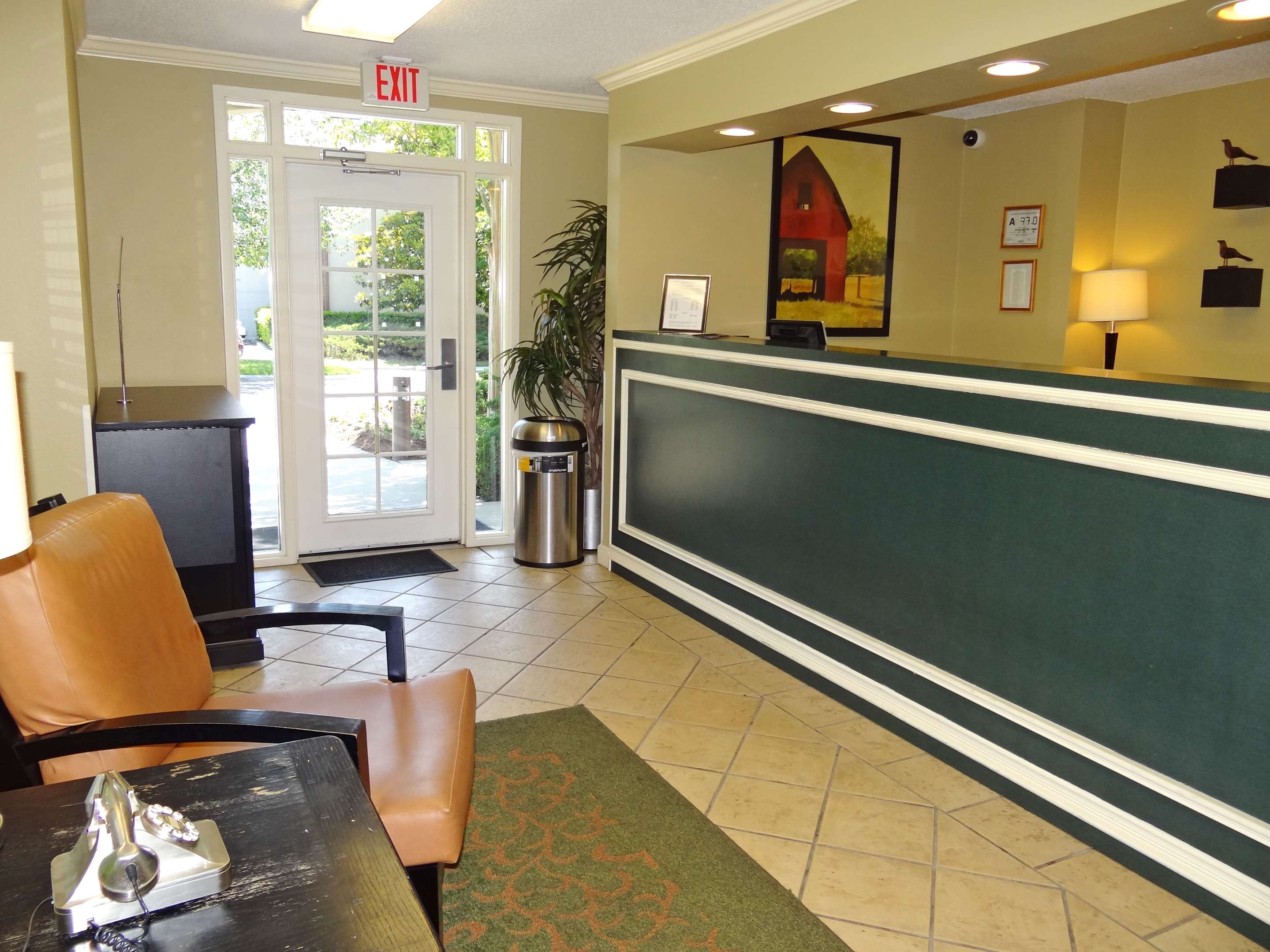 Lobby and Guest Check-in | Extended Stay America Suites - Durham - University - Ivy Creek Blvd