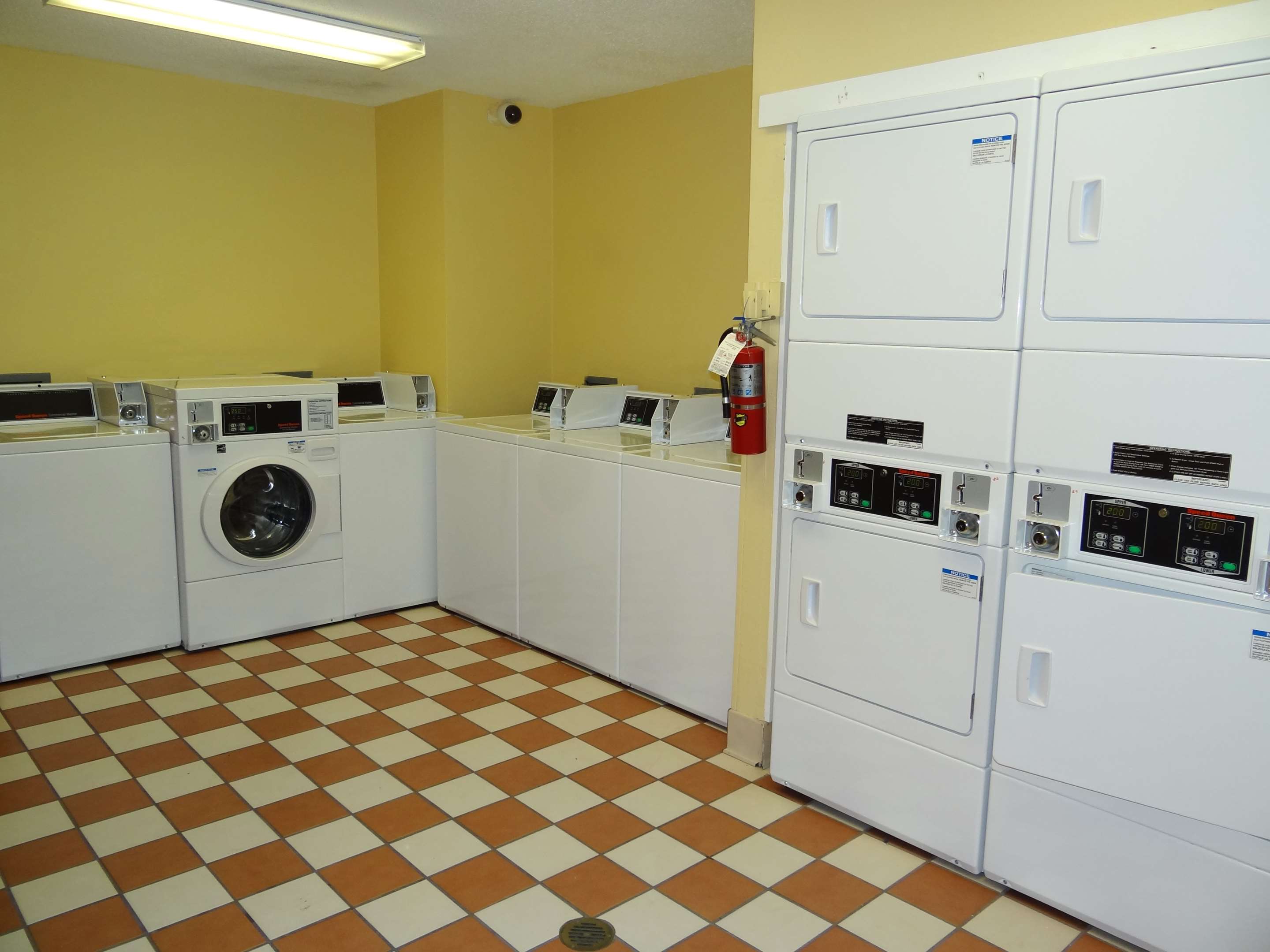 On-Premise Guest Laundry | Extended Stay America Suites - Durham - University - Ivy Creek Blvd