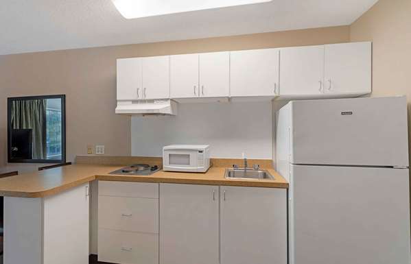  - Extended Stay America Suites Airport Memphis