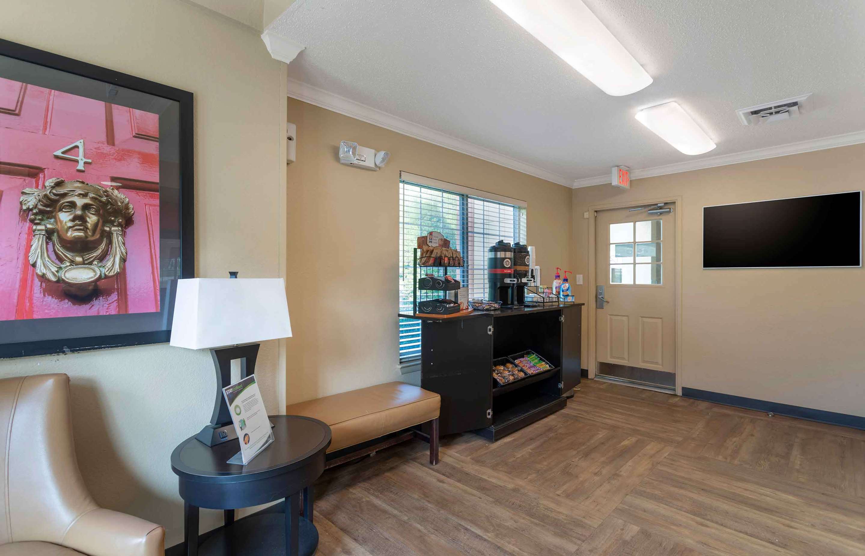 Lobby and Guest Check-in