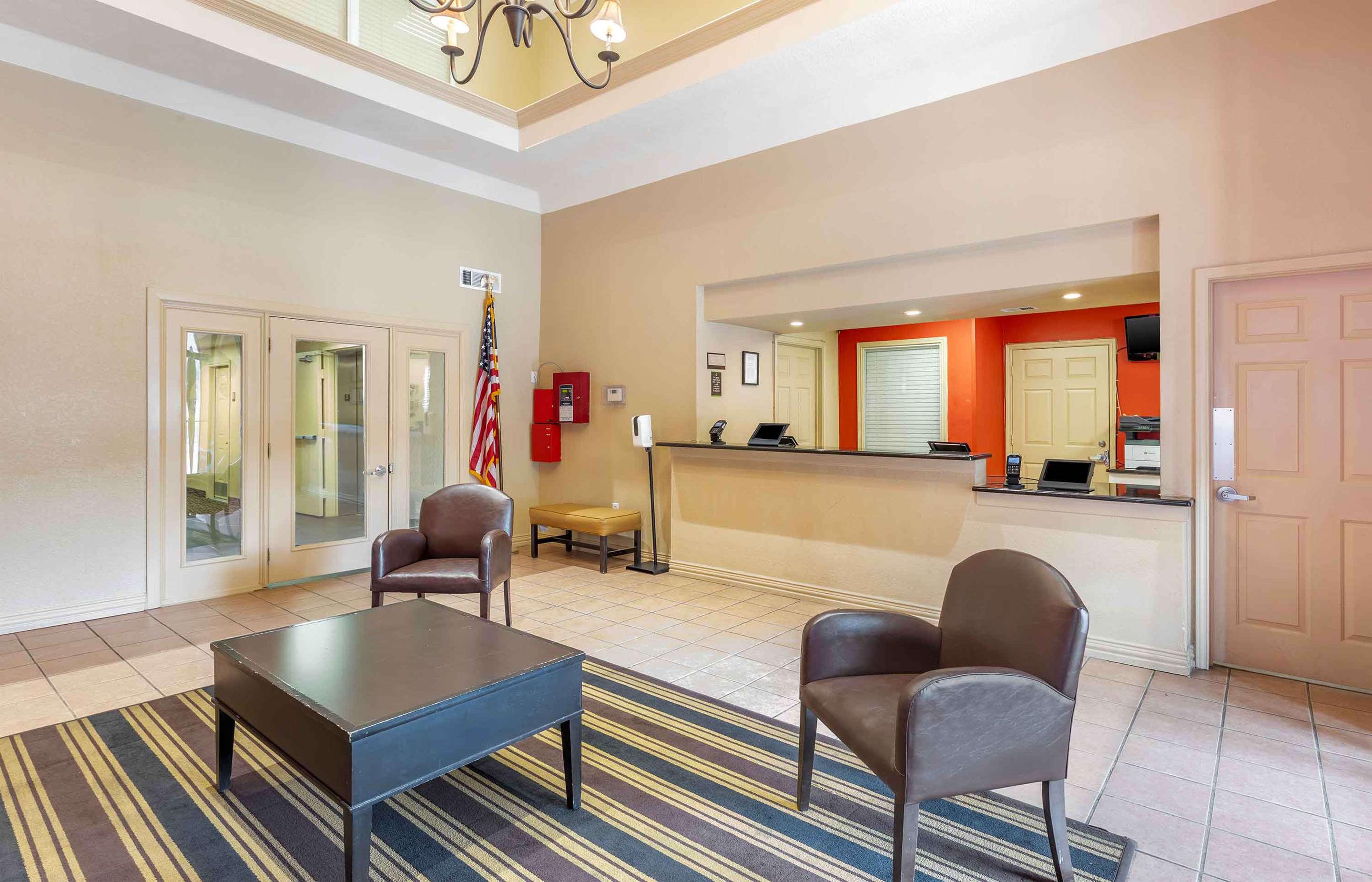 Lobby and Guest Check-in | Extended Stay America Suites Dallas DFW Airport N
