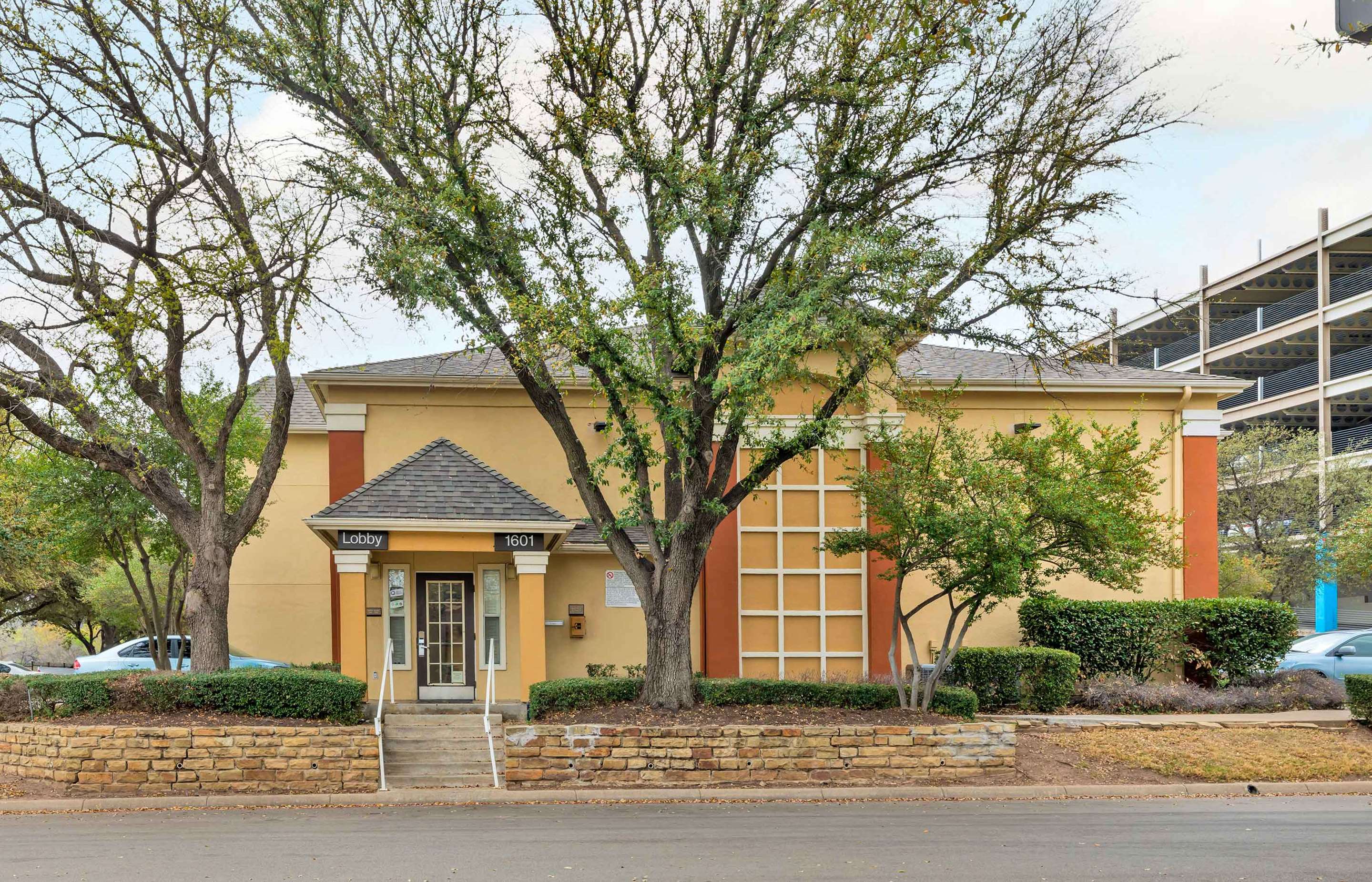 Exterior | Extended Stay America Suites Fort Worth Medical Center
