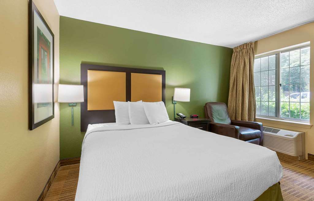 EXTENDED STAY AMERICA SELECT-guestroom-Guest Room,On-Site.jpg
