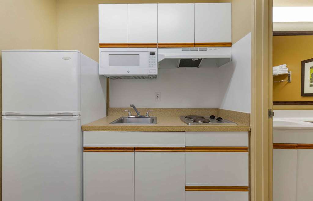 EXTENDED STAY AMERICA SELECT-guestroom-Guest Room,Kitchen/Kitchenette,On-Site.jpg