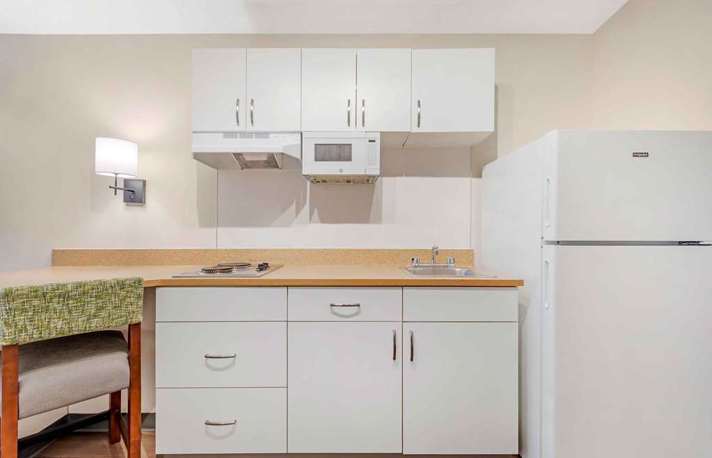 EXTENDED STAY AMERICA SUITES-guestroom-Guest Room,Guest Room Amenity,Kitchen/Kitchenette,On-Site.jpg