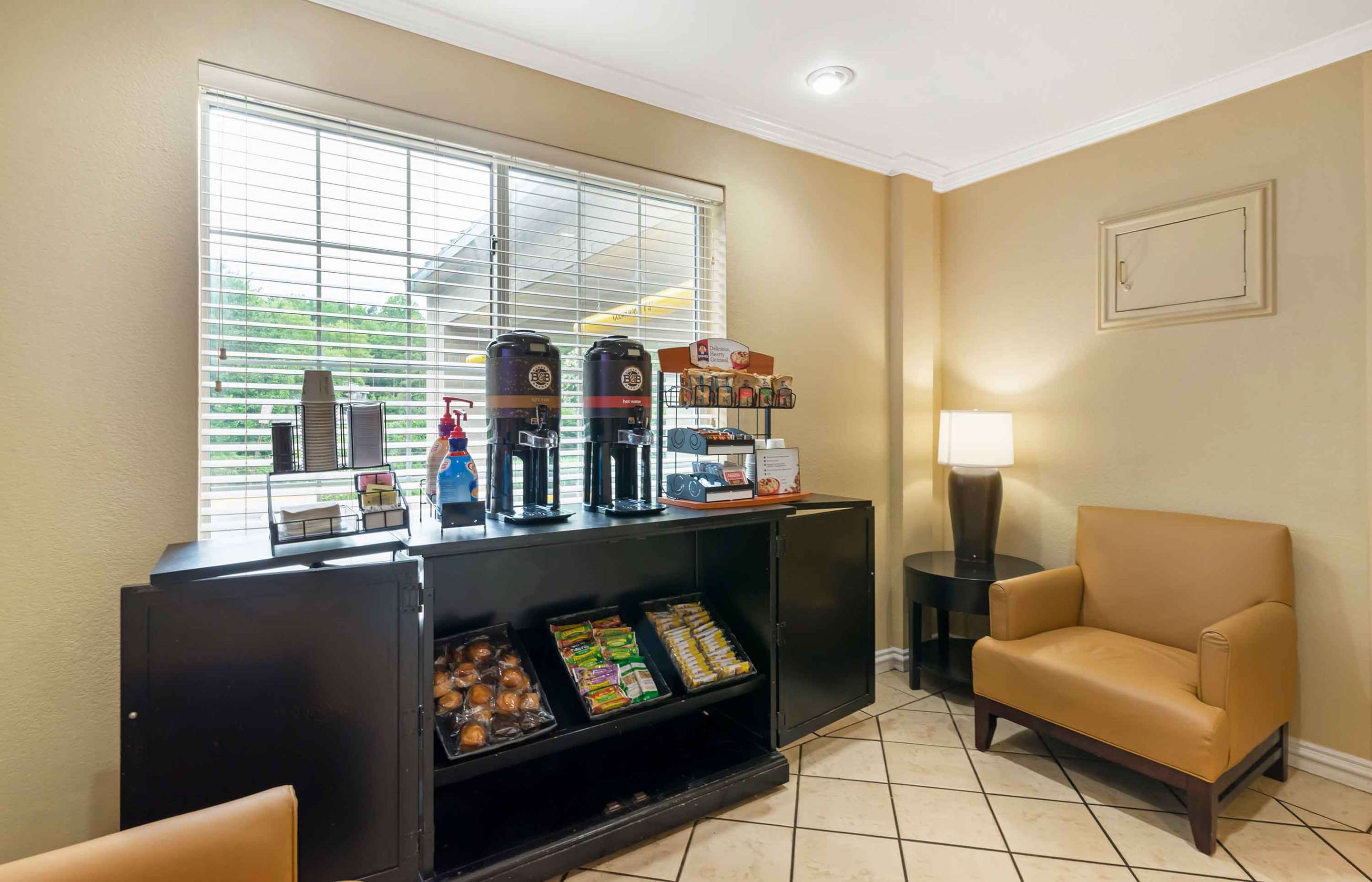 Free Grab-and-Go Breakfast | Extended Stay America Suites North Chesterfield Arboretum