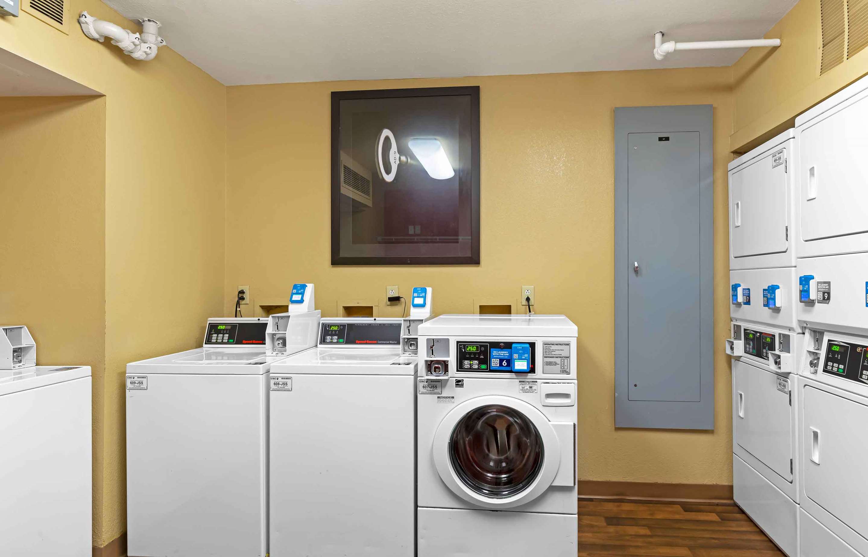 On-Premise Guest Laundry | Extended Stay America Suites North Chesterfield Arboretum