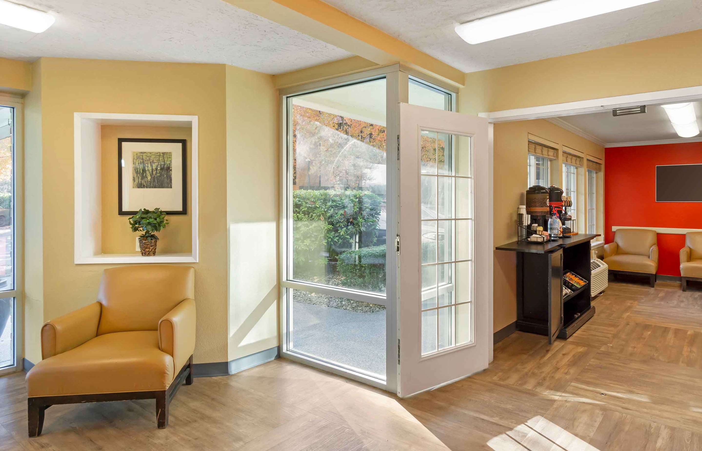 Lobby and Guest Check-in