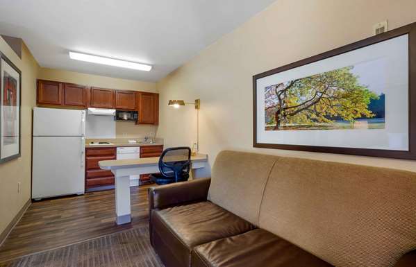  - Extended Stay America Suites Chandler Blvd Phoenix - I-10, Exit 160