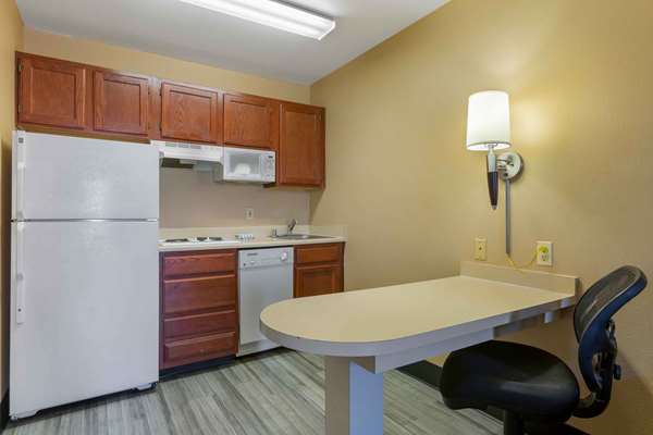  - Extended Stay America Suites Chandler Blvd Phoenix - I-10, Exit 160