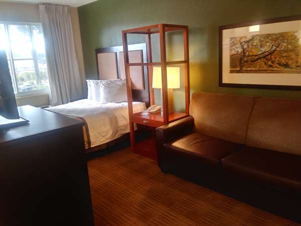  - Extended Stay America Suites North Aurora
