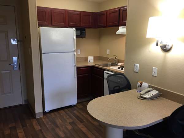  - Extended Stay America Suites North West Shore Blvd Airport