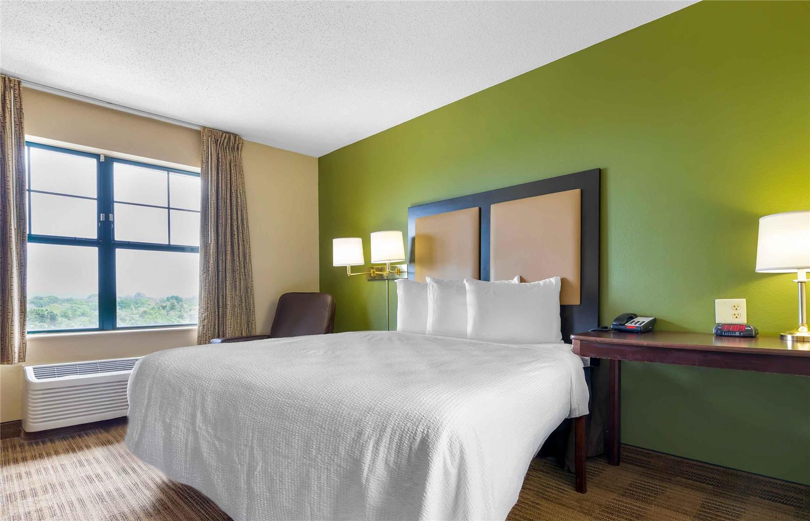 EXTENDED STAY AMERICA SUITES-guestroom-Guest Room,On-Site.jpg