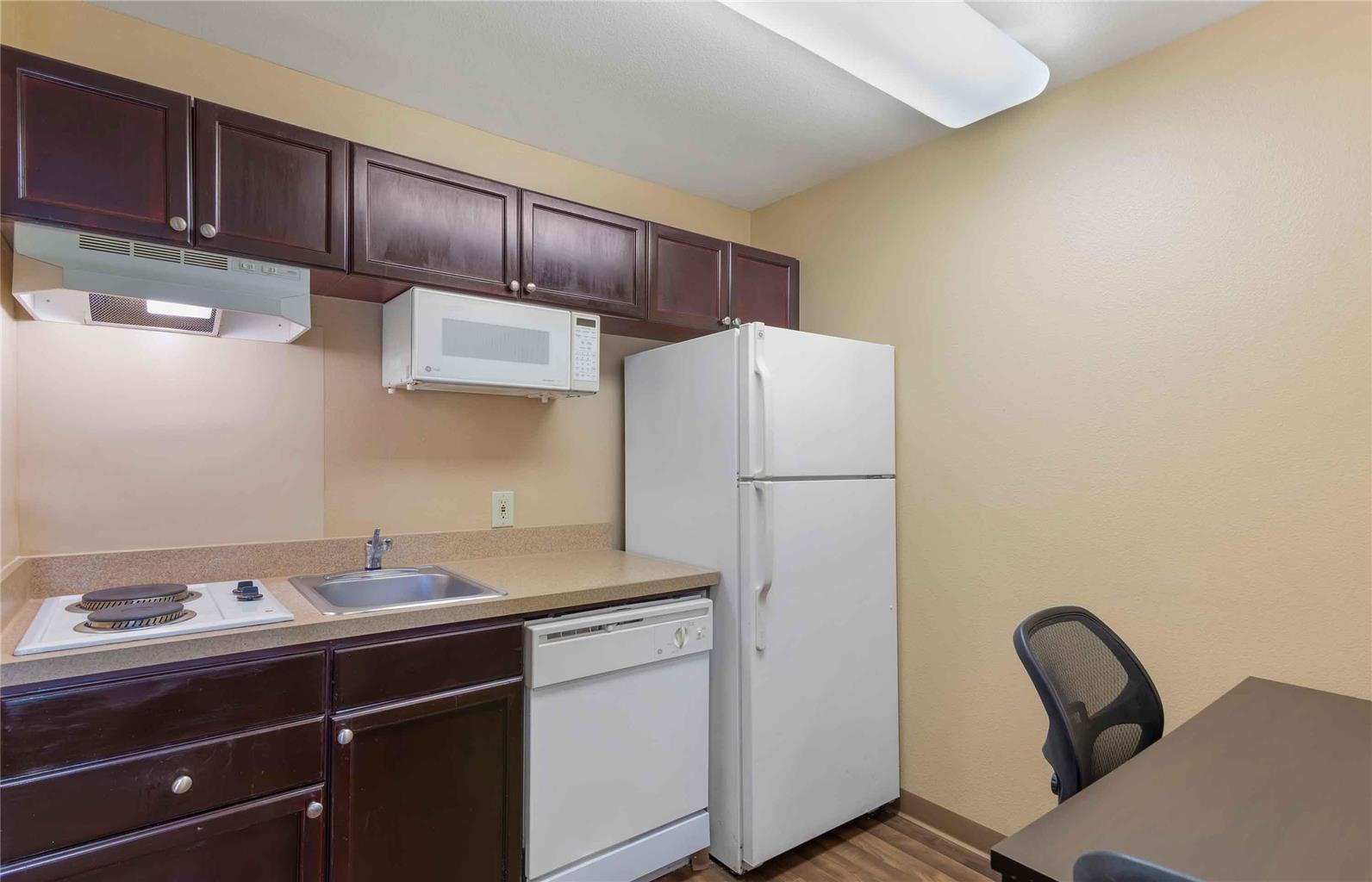 EXTENDED STAY AMERICA SUITES-guestroom-Guest Room,Guest Room Amenity,Kitchen/Kitchenette,On-Site.jpg