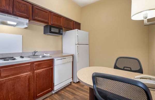  - Extended Stay America Suites Southern Avenue Indianapolis - I-74 & I-465, Exit 11