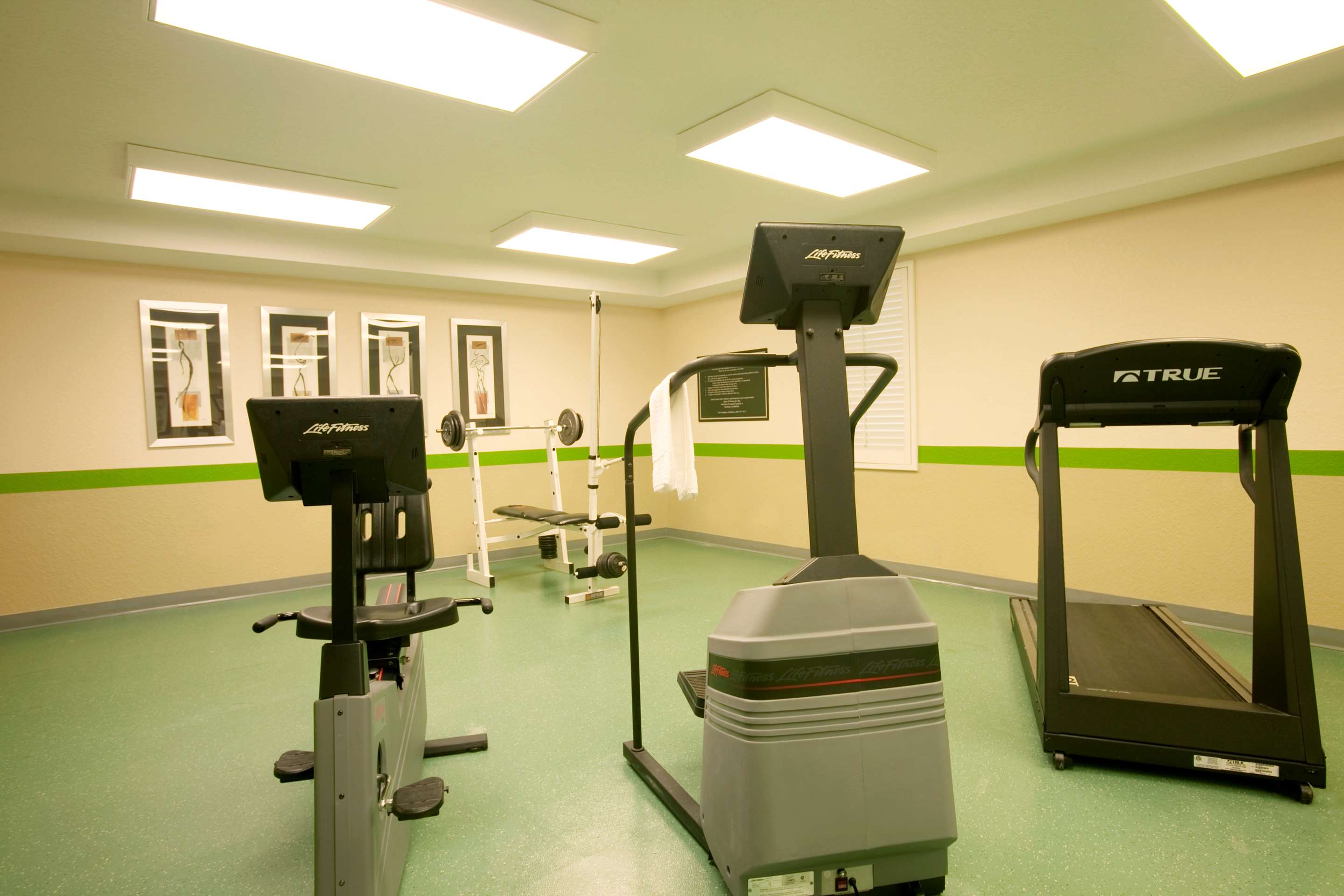 On-Site Fitness Facility | Extended Stay America Suites Detroit Auburn Hills Feathersto