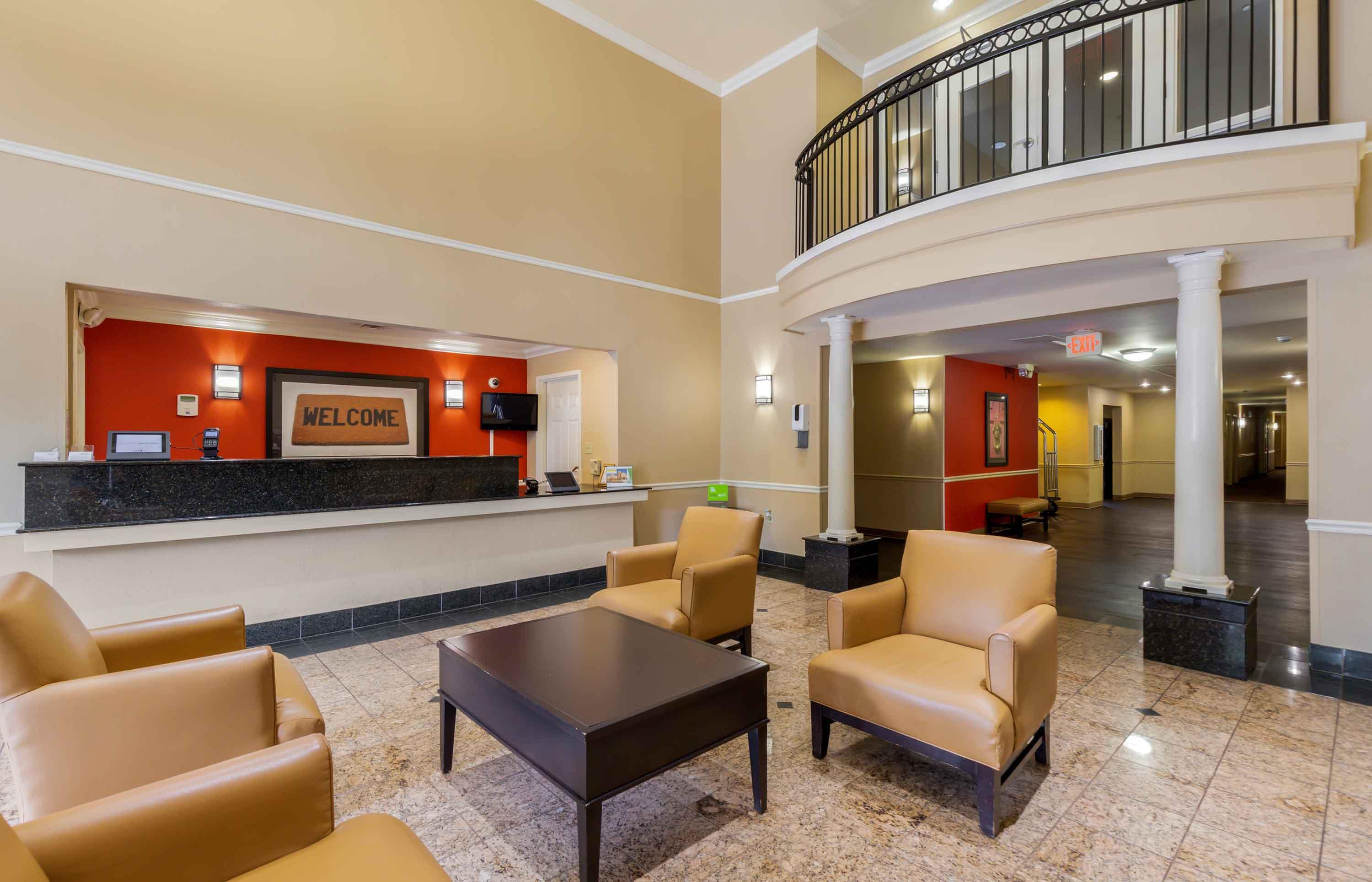 Lobby and Guest Check-in | Extended Stay America Suites - Columbia - Northwest Harbison