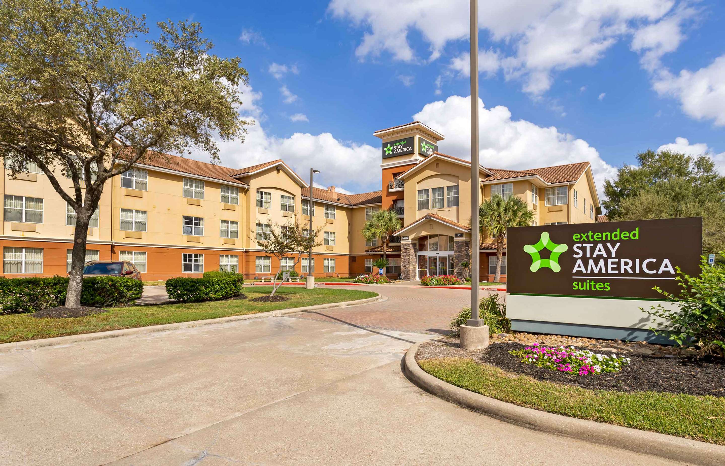 Exterior | Extended Stay America Suites Houston Med Ctr Braeswood Bl
