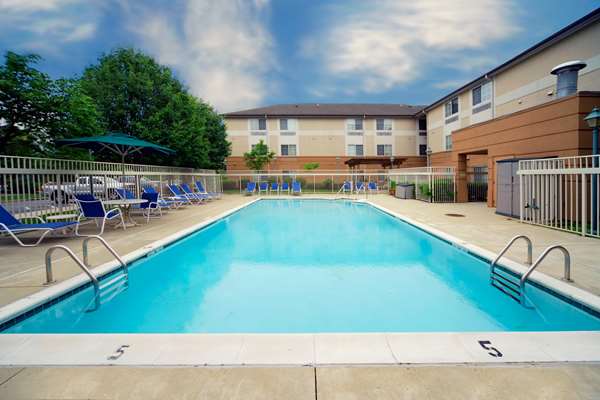Pool - Extended Stay America Suites Biltmore Phoenix