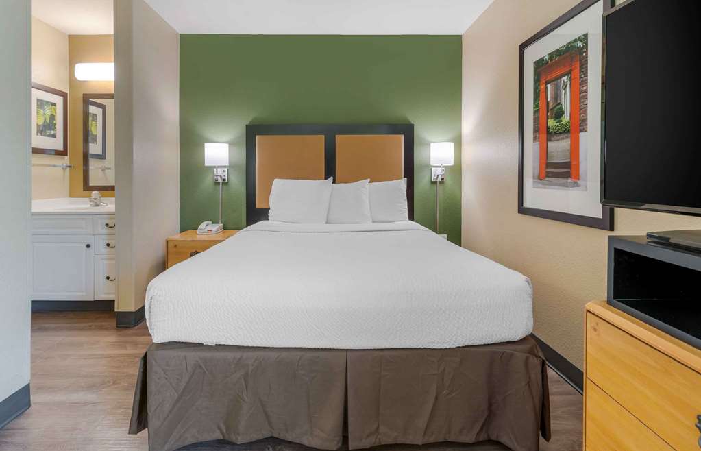 EXTENDED STAY AMERICA SUITES-guestroom-Guest Room,On-Site.jpg