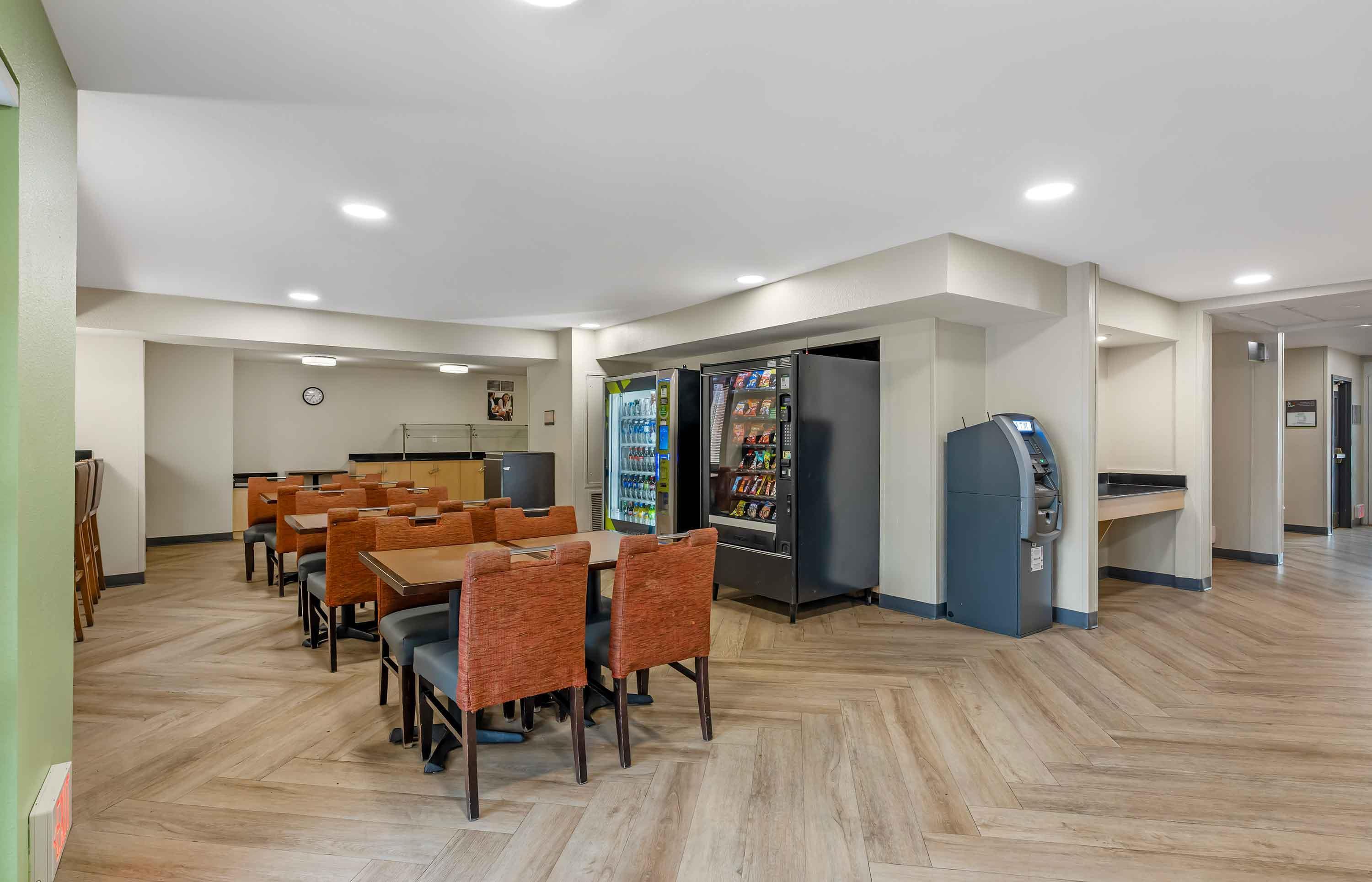 Breakfast Room | Extended Stay America Suites Orlando Conv Ctr Universal Blvd