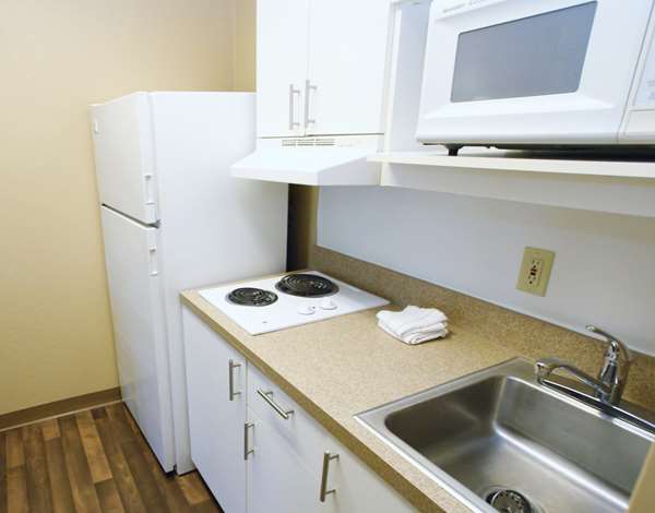  - Extended Stay America Suites Chester Lane Bakersfield
