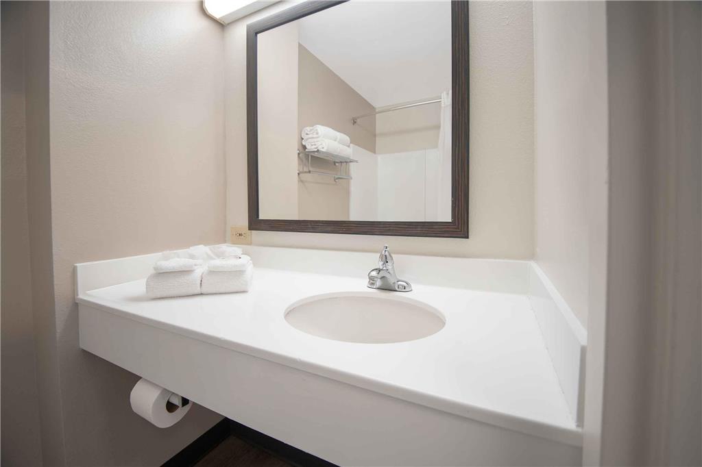 EXTENDED STAY AMERICA SUITES-guestroom-Guest Room,Bathroom,On-Site.jpg
