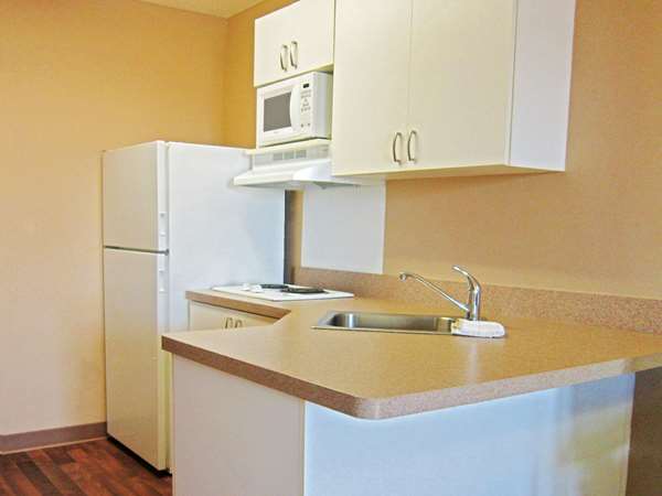  - Extended Stay America Suites Fresno