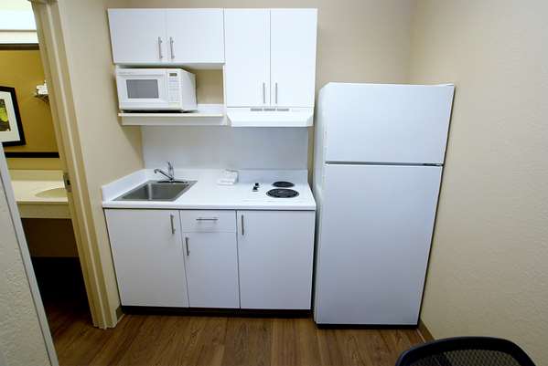  - Extended Stay America Suites Fresno